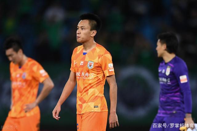 戴维森任意球破门，西海岸将比分改写为2-0