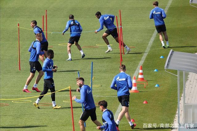 Here we go！罗马诺：富勒姆总价3000万镑签下22岁圣徒中场查尔斯